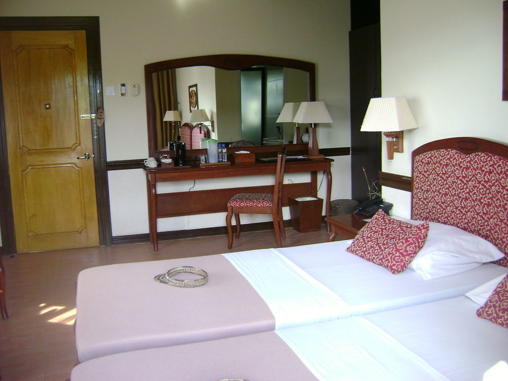 G'S Grand Resort And Convention Center Panglao Exterior foto