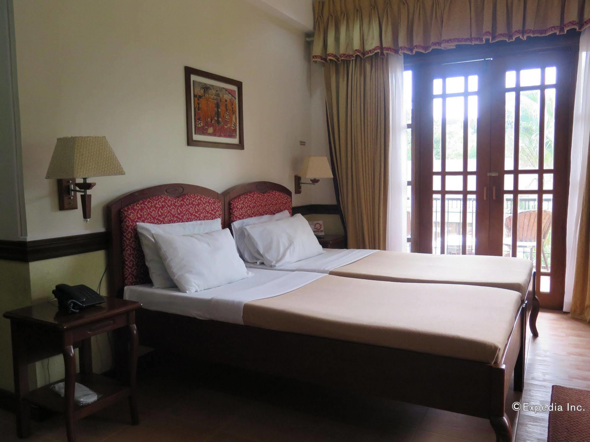 G'S Grand Resort And Convention Center Panglao Exterior foto
